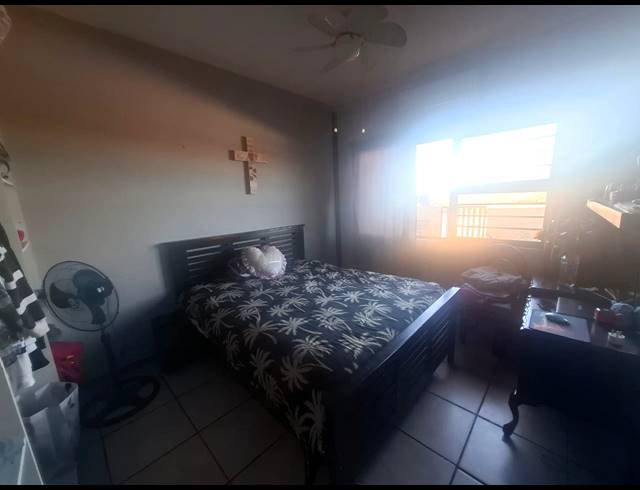 4 BEDROOM HOUSE FOR SALE IN MARGATE BEACH